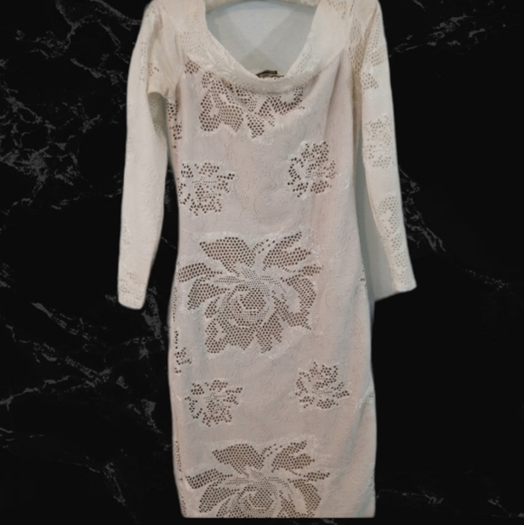 Va Va Voom White Eyelet Off Shoulder Dress size Medium - Picture 6 of 12